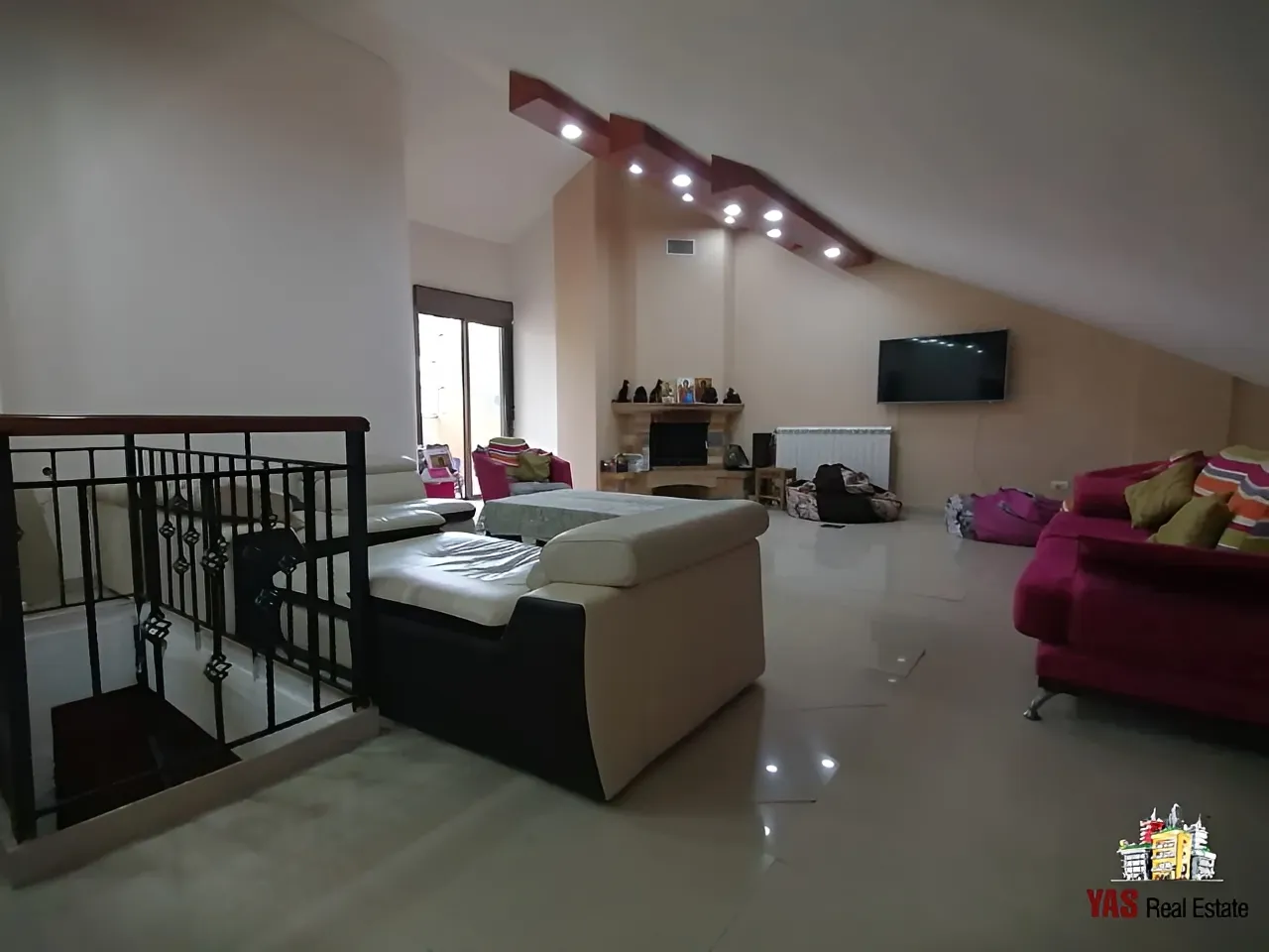 Apartment for Sale in Ballouneh