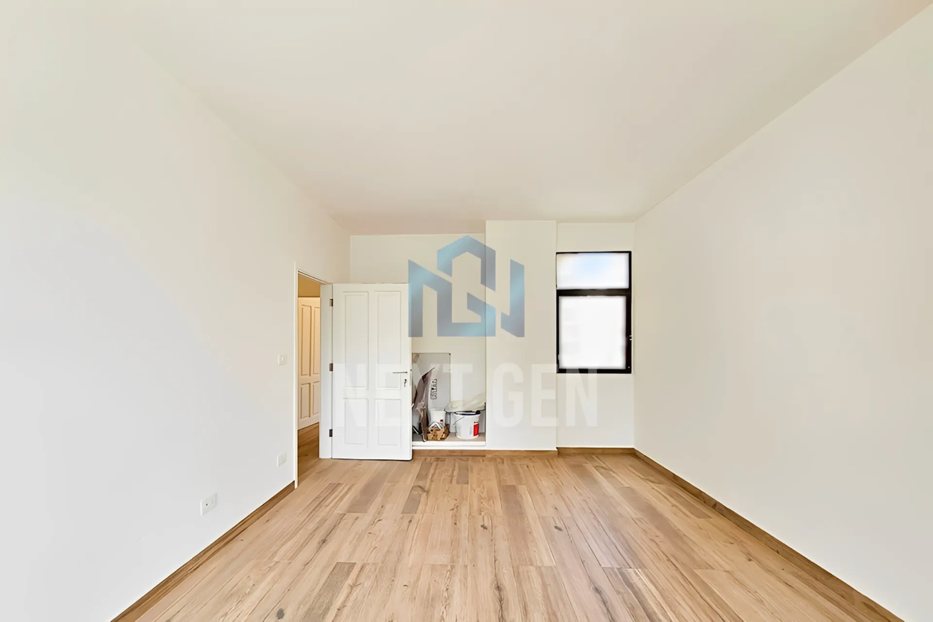 Apartment for sale in Ain Al Tineh, Bayrut, Lebanon