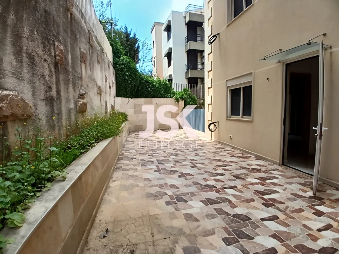 Apartment for sale in Mazraat Yachoua, Lebanon