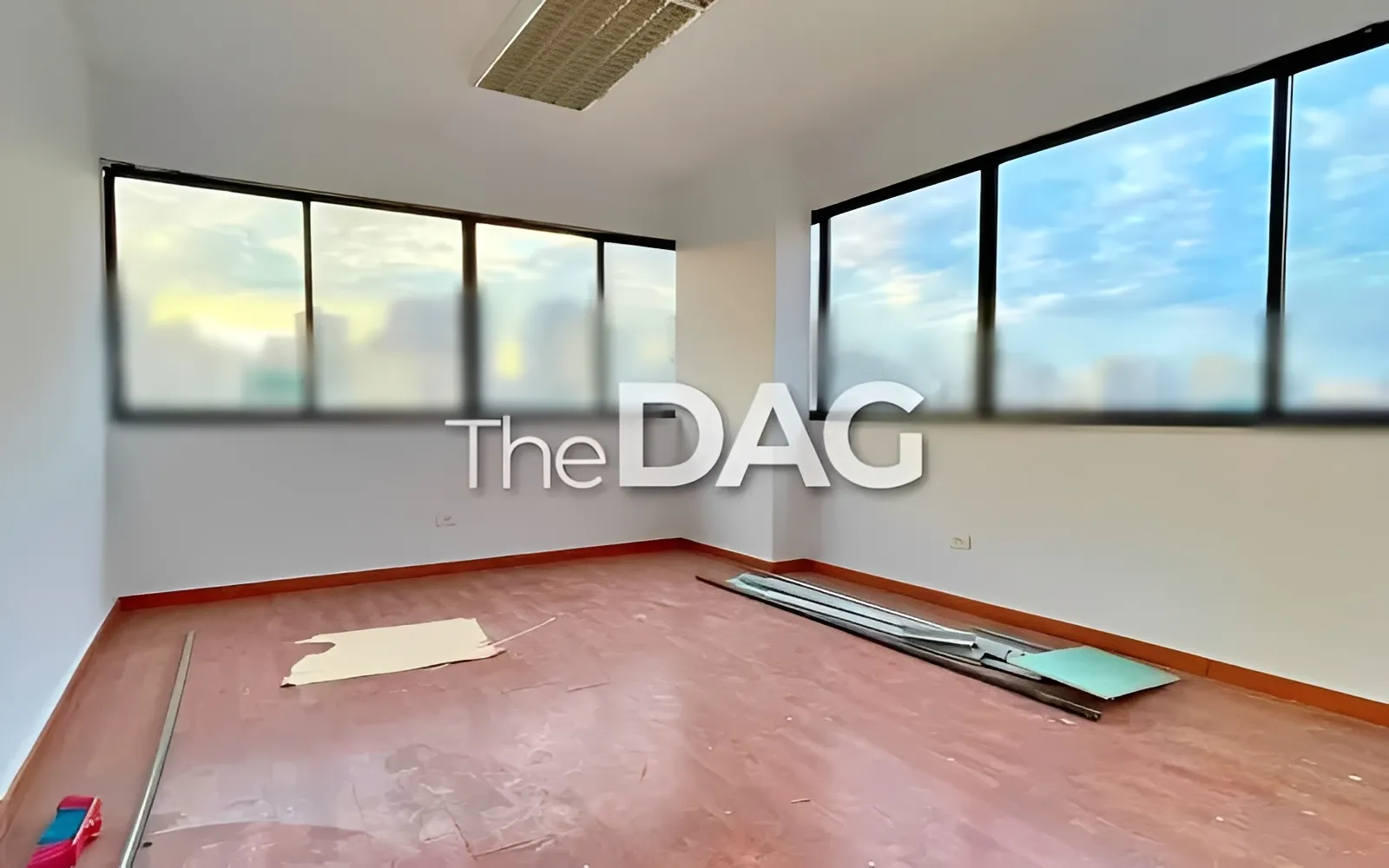 Office for rent in Sin el Fil
