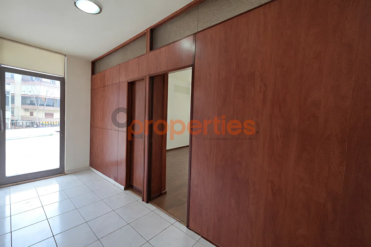 Office for rent in Baouchriyeh