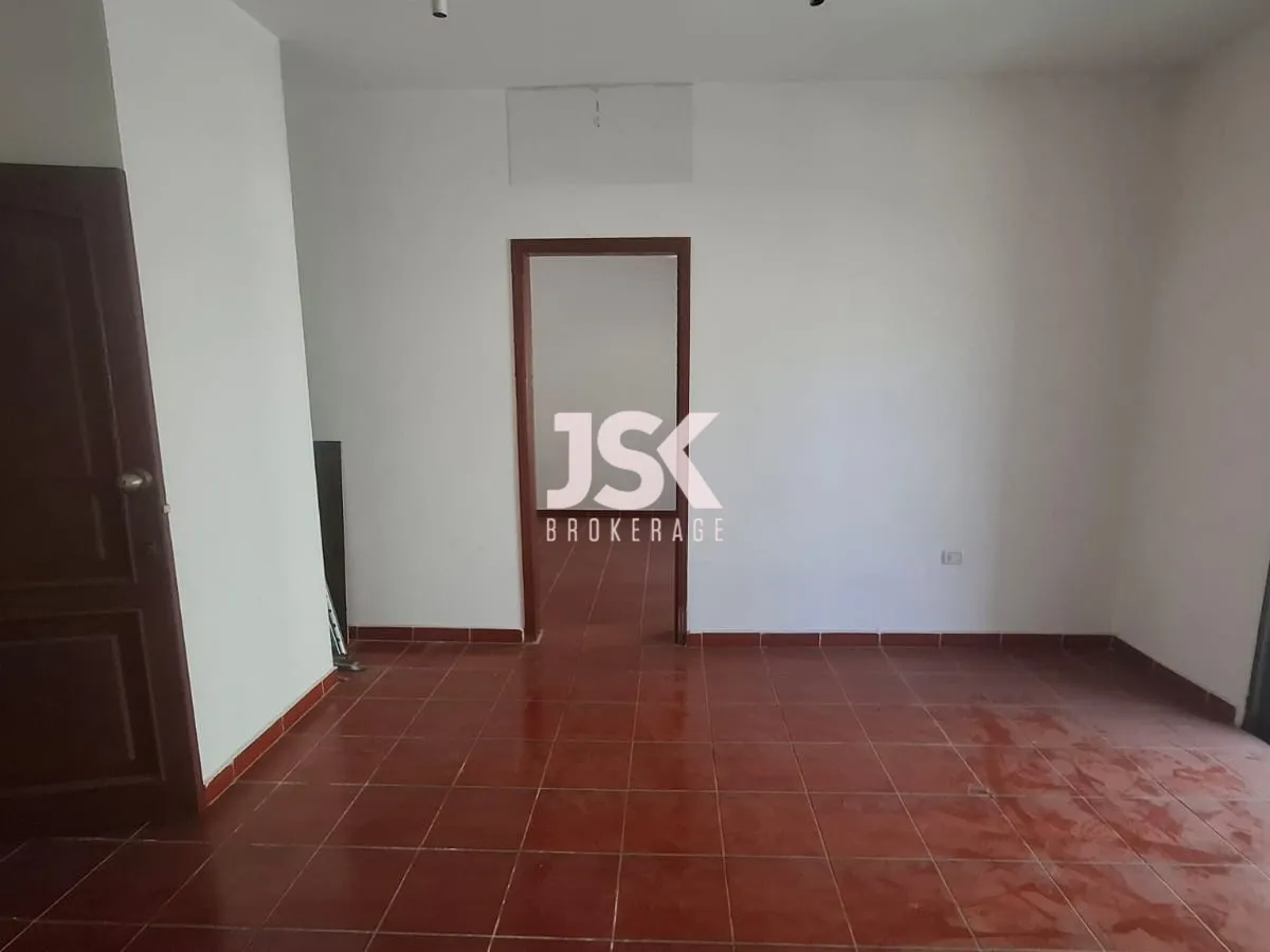 Office for sale in Jdeideh