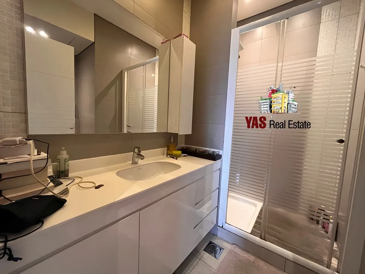 Apartment for Sale in Achrafieh - 3 bed, 4 bath
