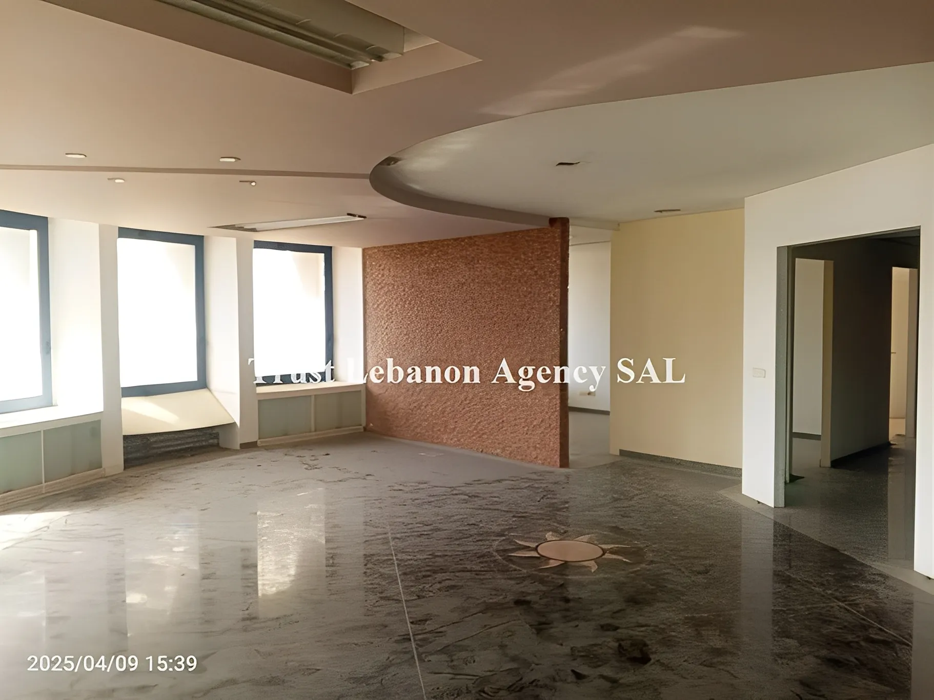 Office for rent in Beirut, Mina El Hosn