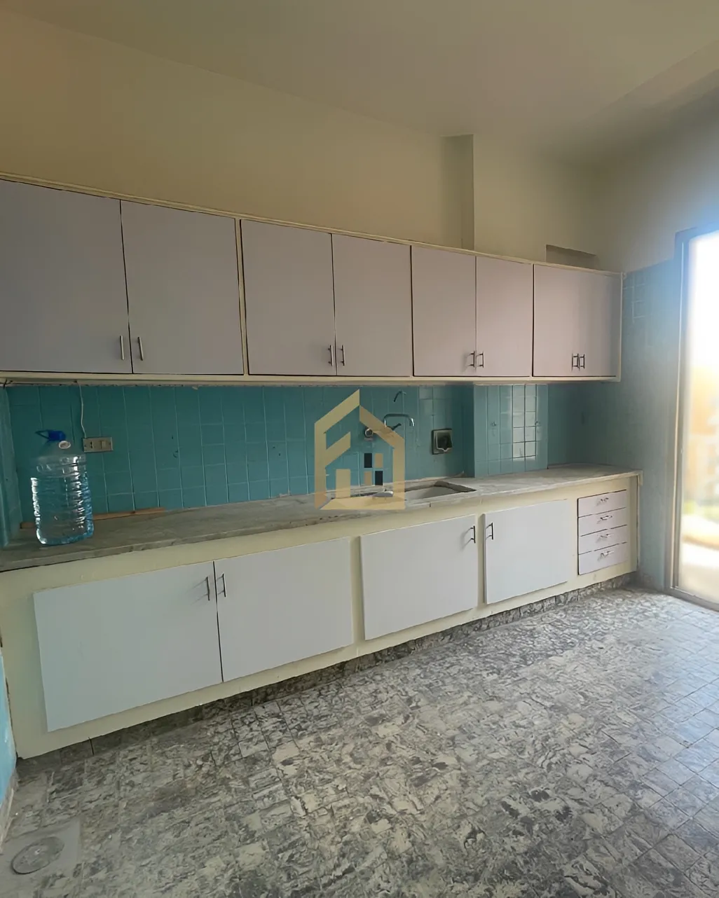 Apartment for rent in Kraytem, Beirut, Lebanon - 2 bed, 2 bath