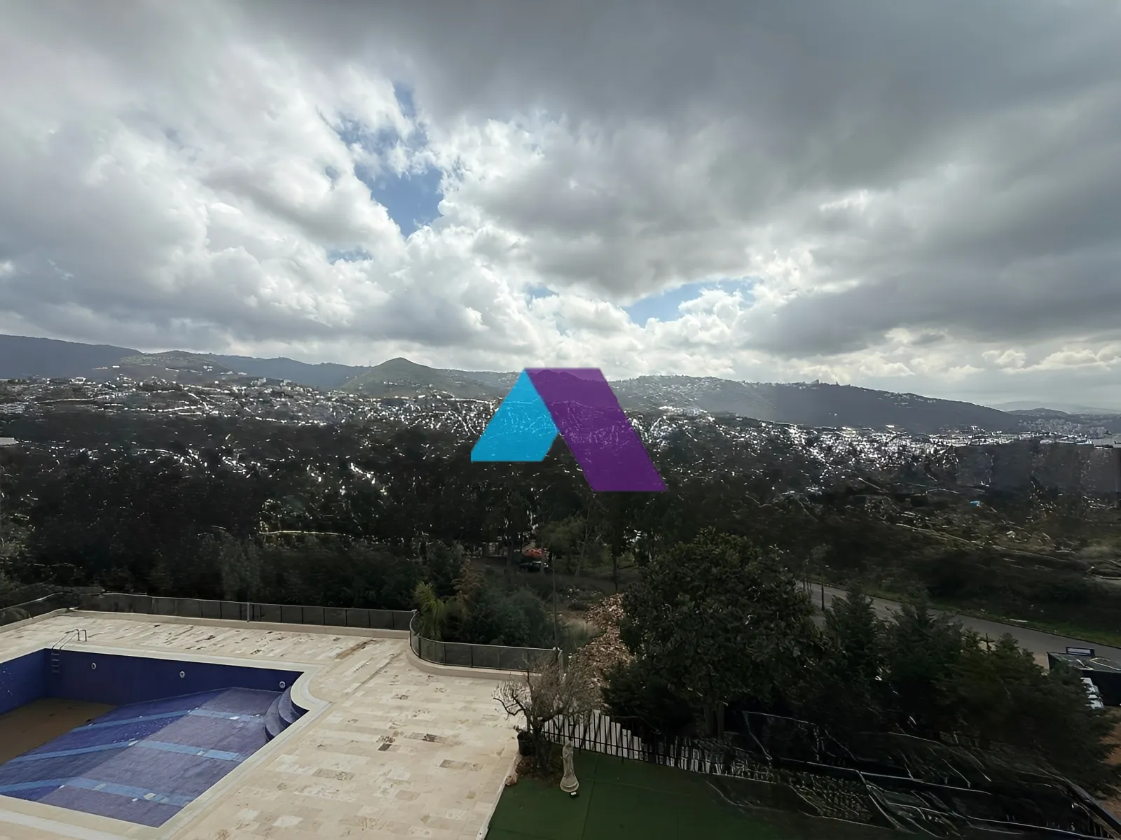 Apartment for Sale in Adma w Dafnah - 3 bed, 4 bath