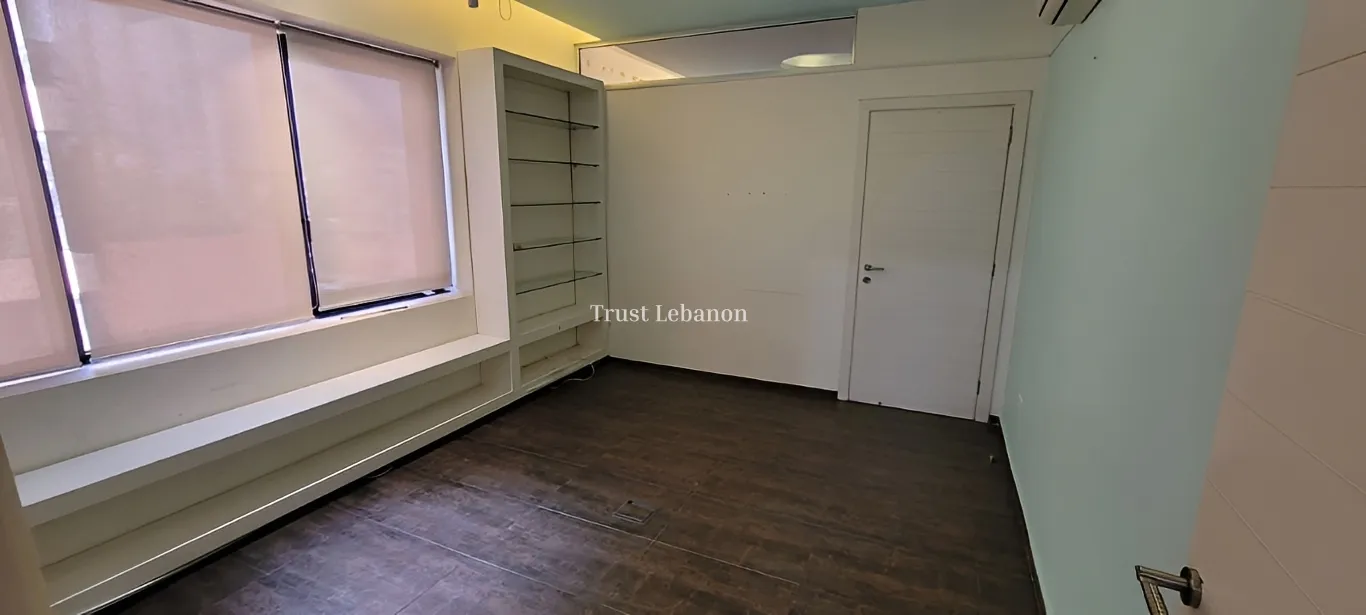 Commercial Commercial for rent in Bourj Hammoud, Lebanon