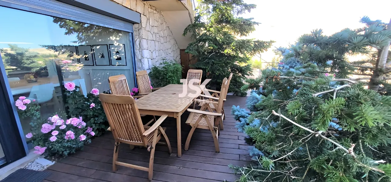 Triplex for Sale in Ouyoun