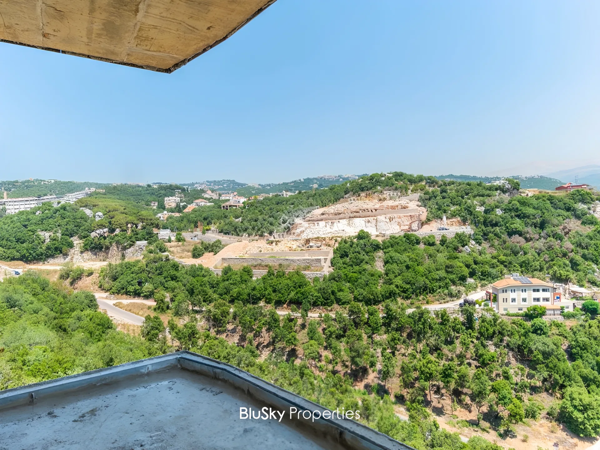 Apartment for sale in Ajaltoun, lebanon - 3 bed, 3.0 bath