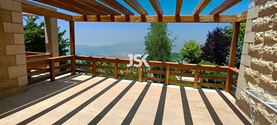 Villa for Sale in Faqra