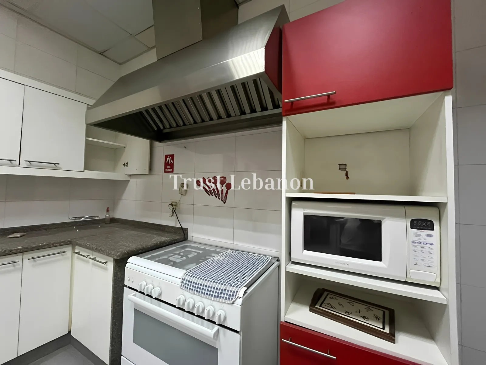 Office for rent in Zikrit