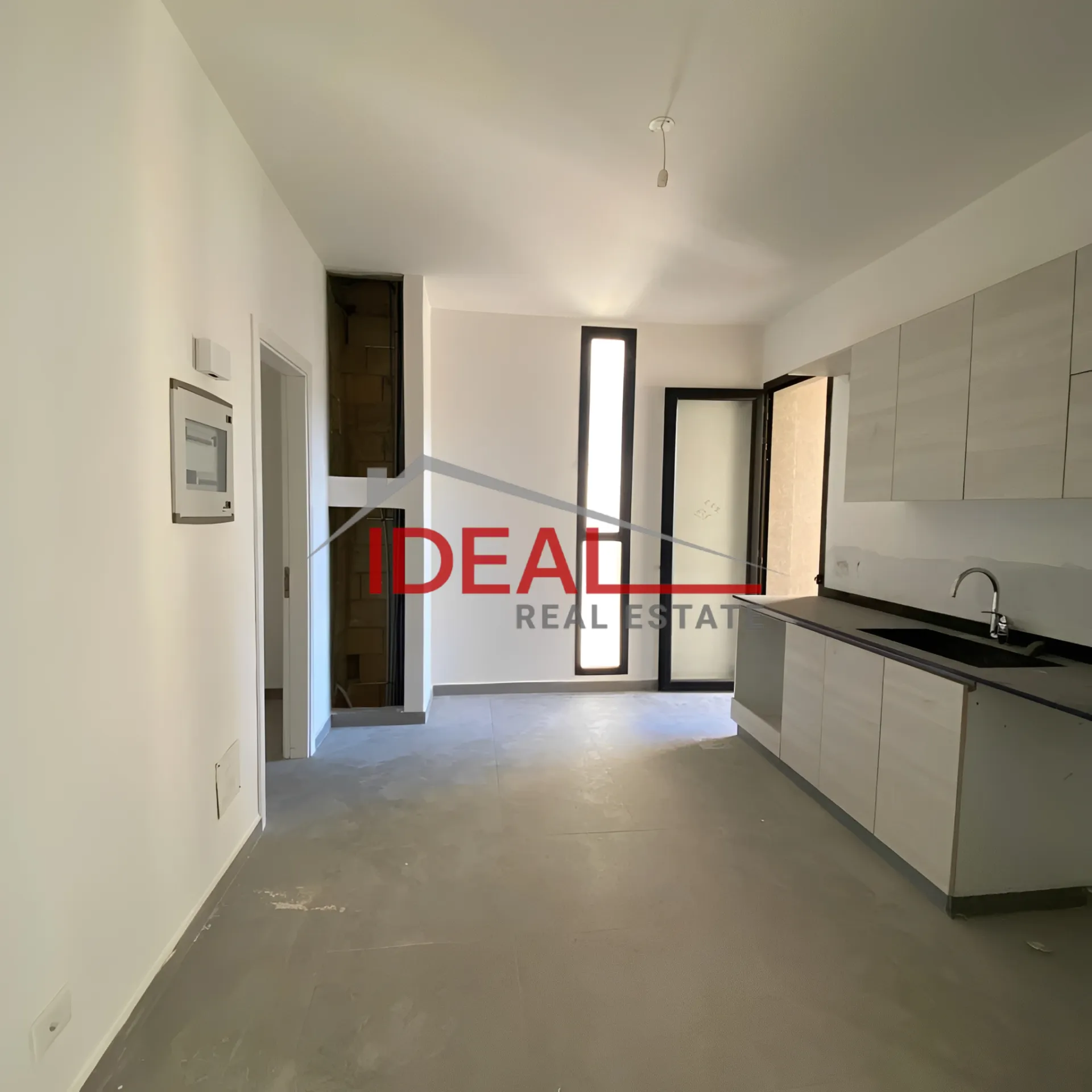 Apartment for Sale in Ain el remmeneh, baabda - 3 bed, 3 bath