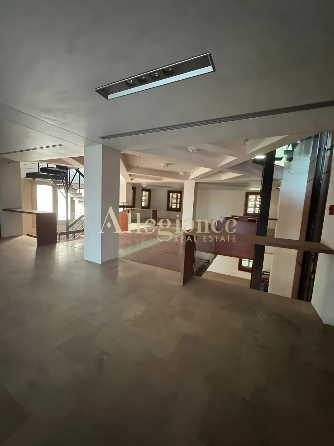 Commercial for sale in Jounieh