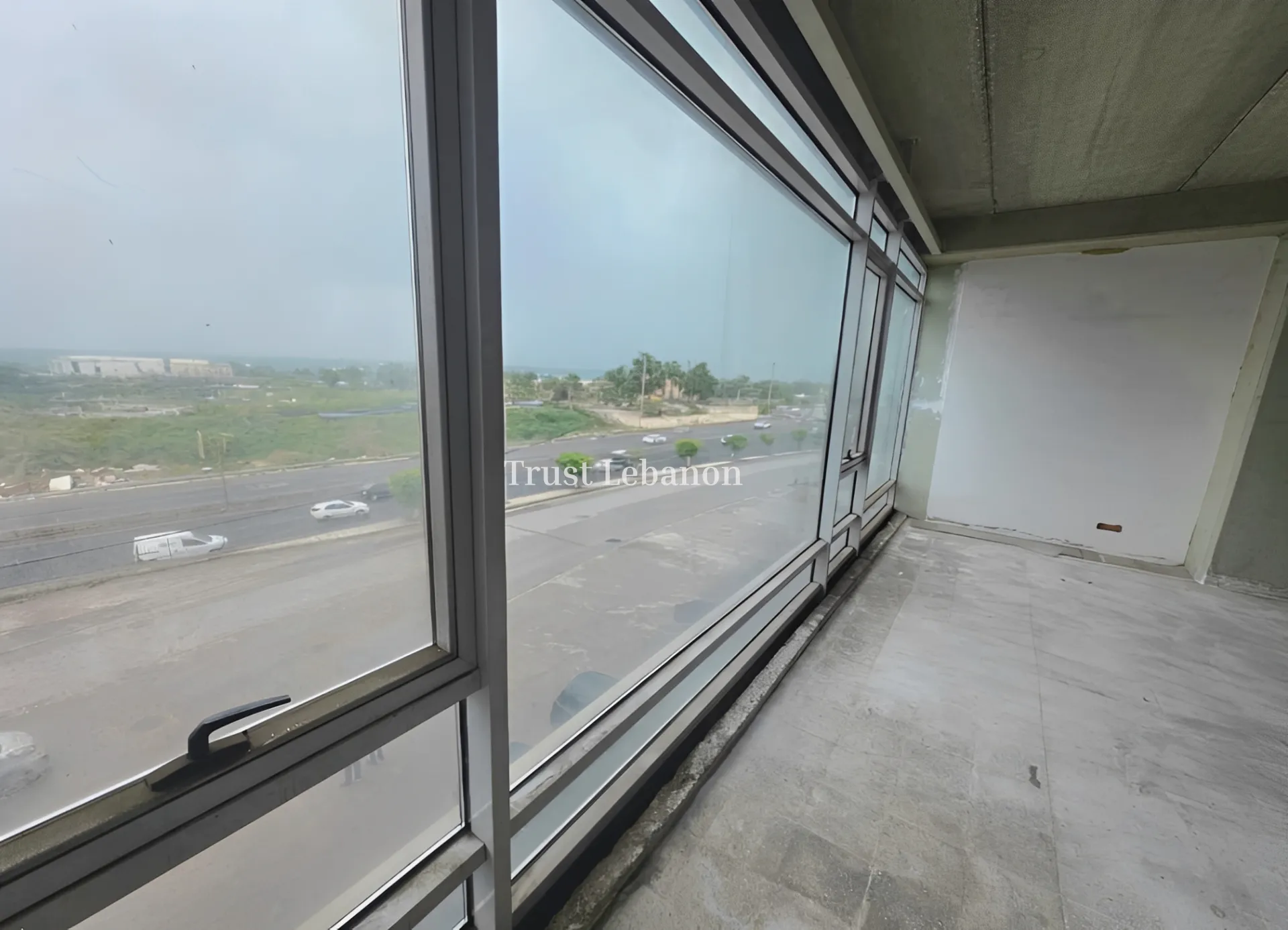 Office for rent in Dbayeh, Lebanon