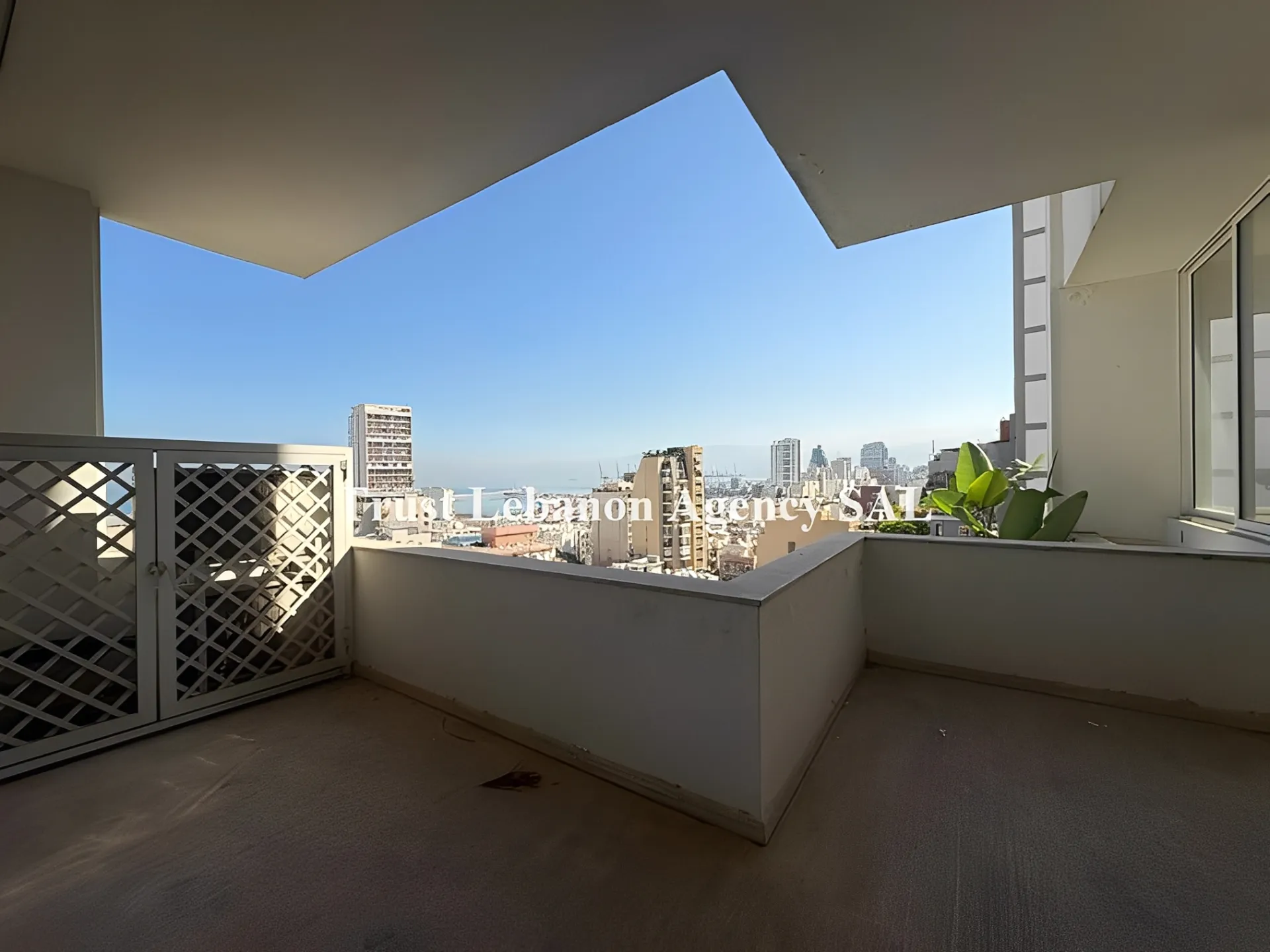 Apartment for Rent in Achrafieh Sursock - 3 bed, 5 bath