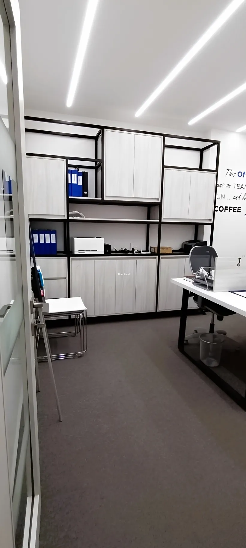 Office for rent in Ain El Remmaneh, Lebanon