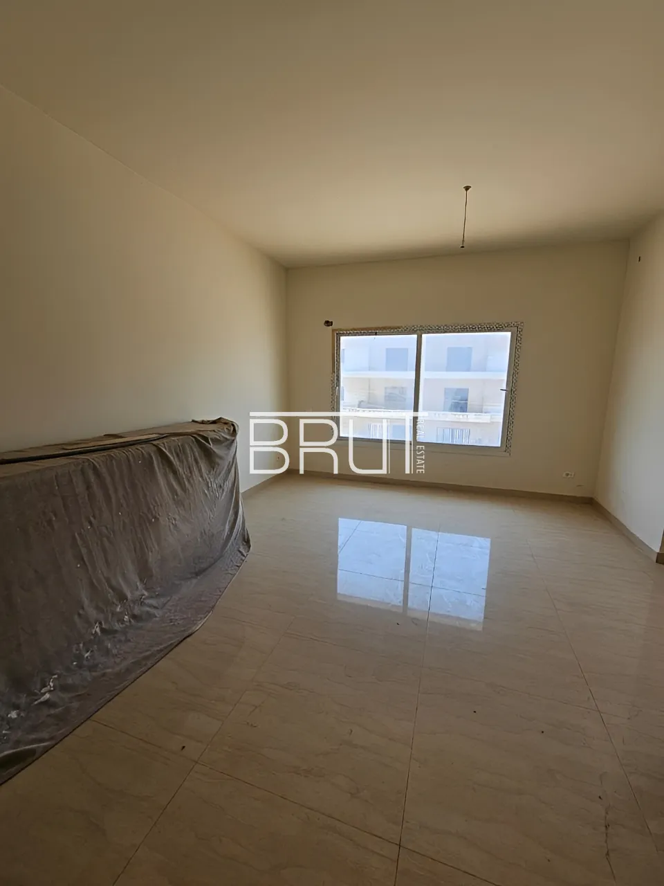 Apartment for Sale in Ballouneh