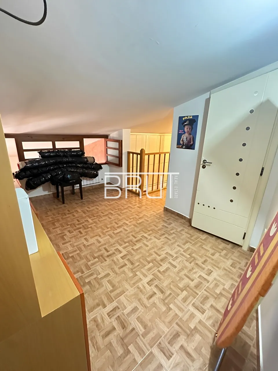 Chalet for Sale in Feitroun