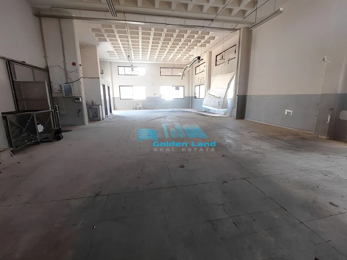 Warehouse for Sale in Dekwaneh