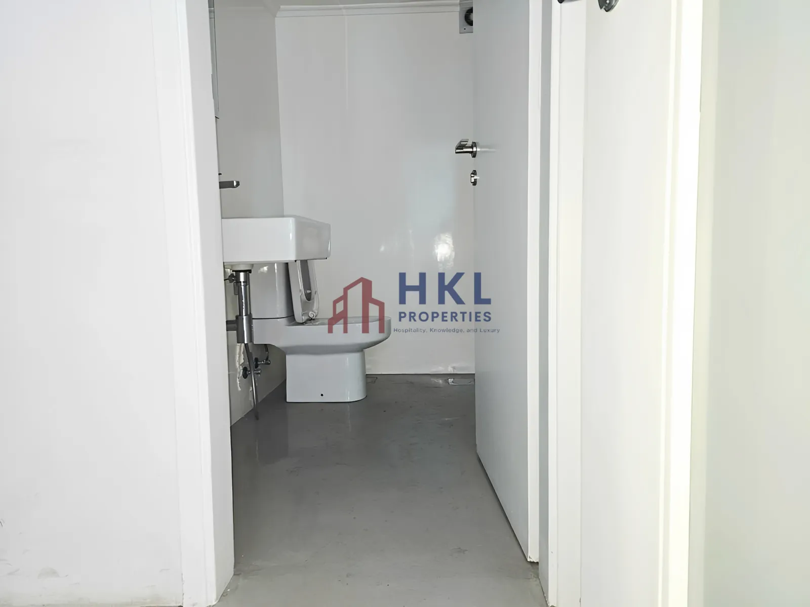 Office for sale in Sin El Fil, Lebanon