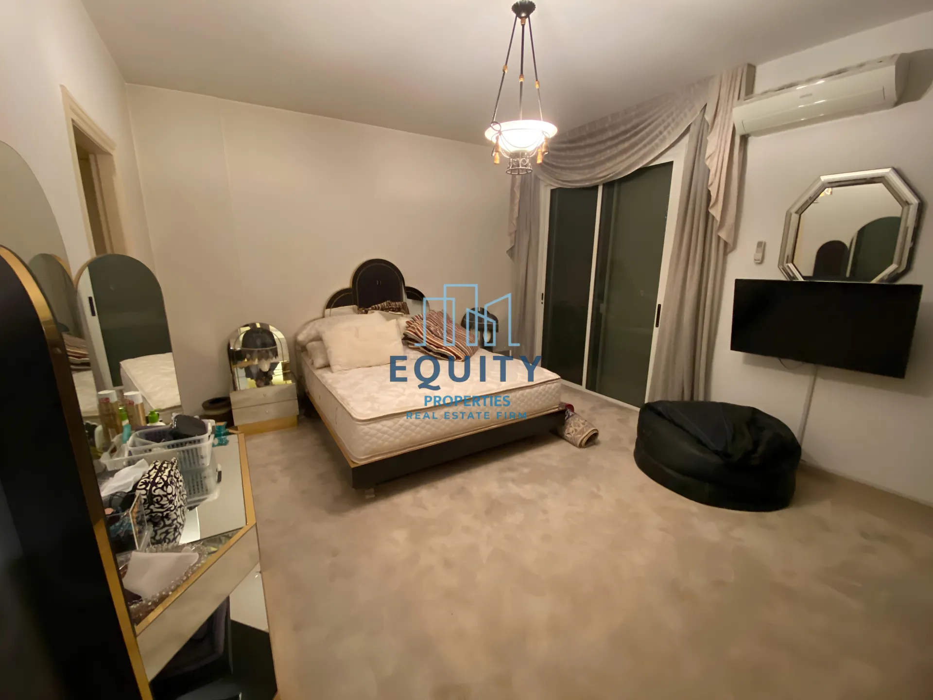 Apartment for Sale in Hamra