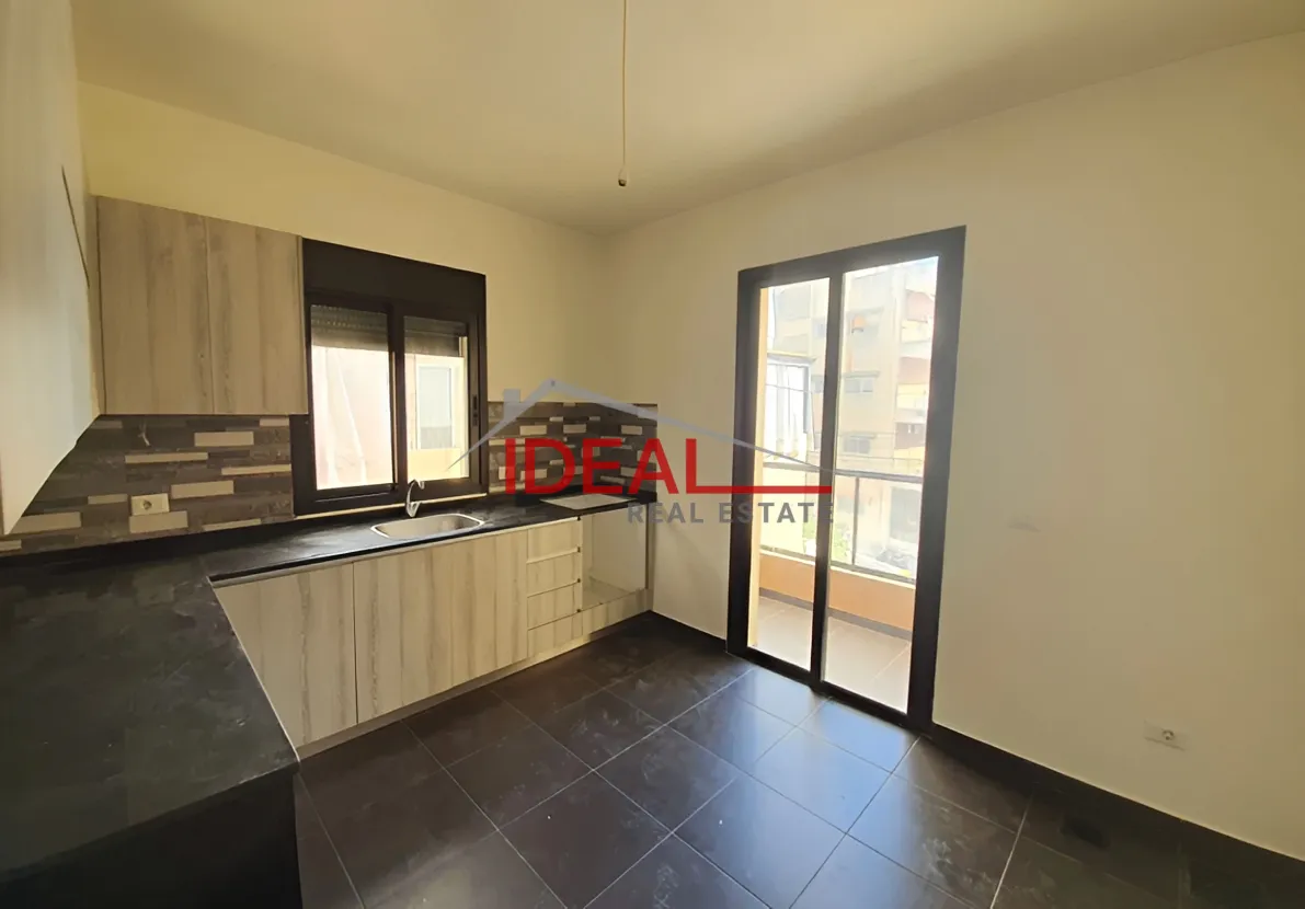 Apartment for sale in Ballouneh, Lebanon - 3 bed, 4 bath