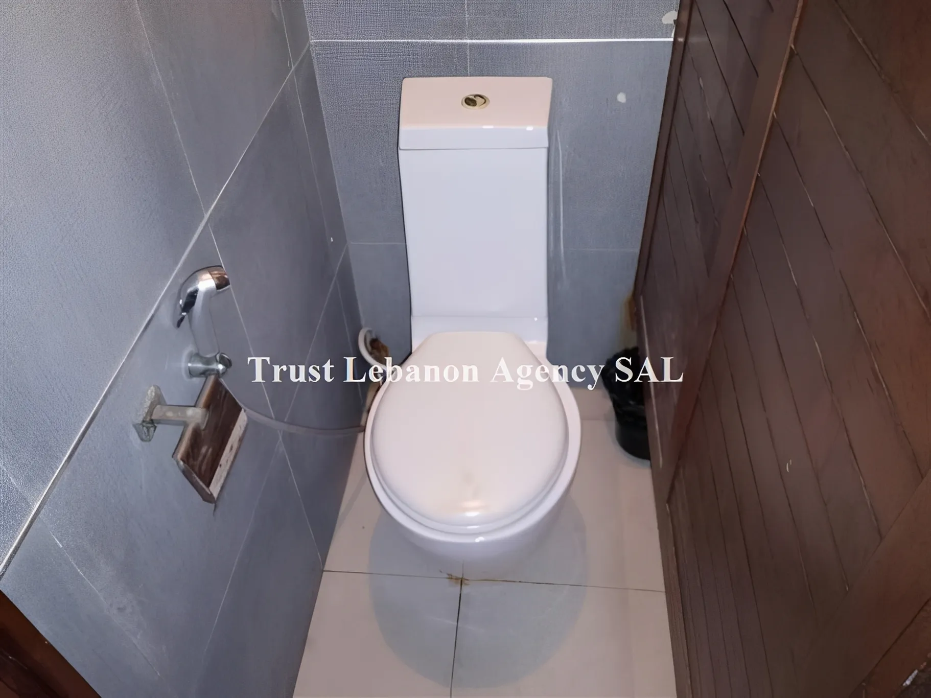 Commercial Property For Rent in Beirut, Bir Hasan