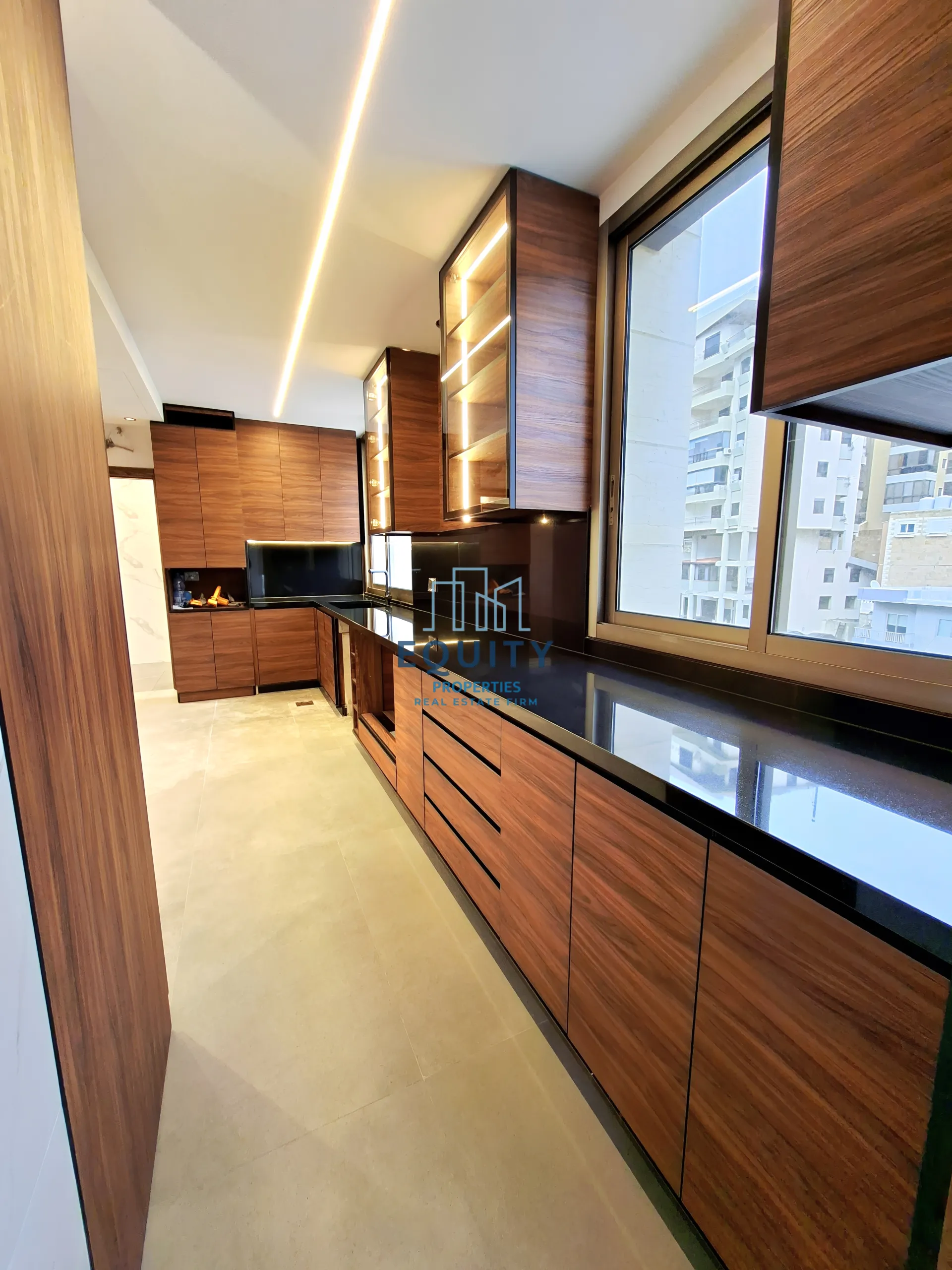 Apartment for Sale in Kfaryassine - 3 bed, 4 bath