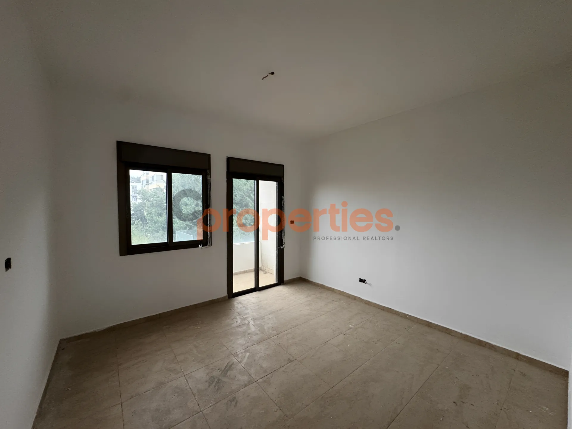 Apartment for Sale in Cornet Chahwan