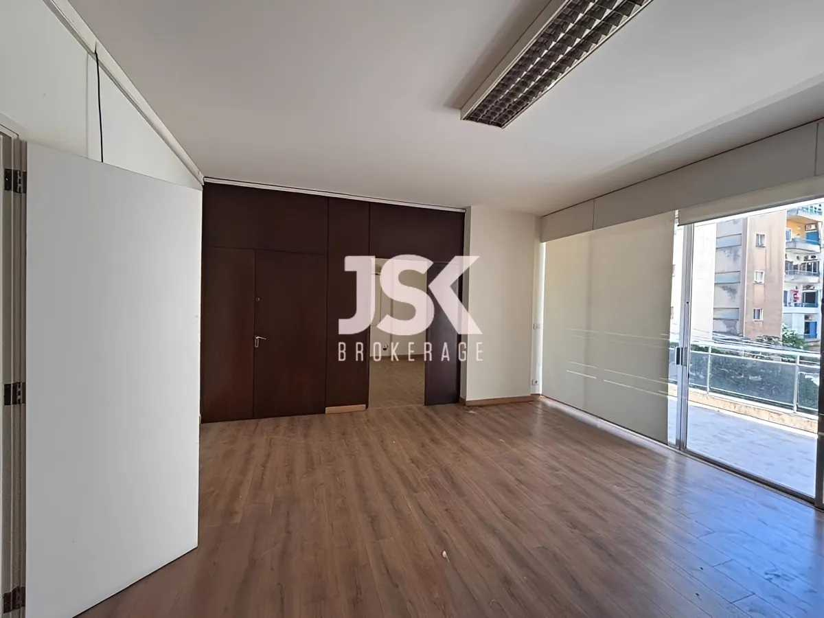 Office for Sale in Badaro