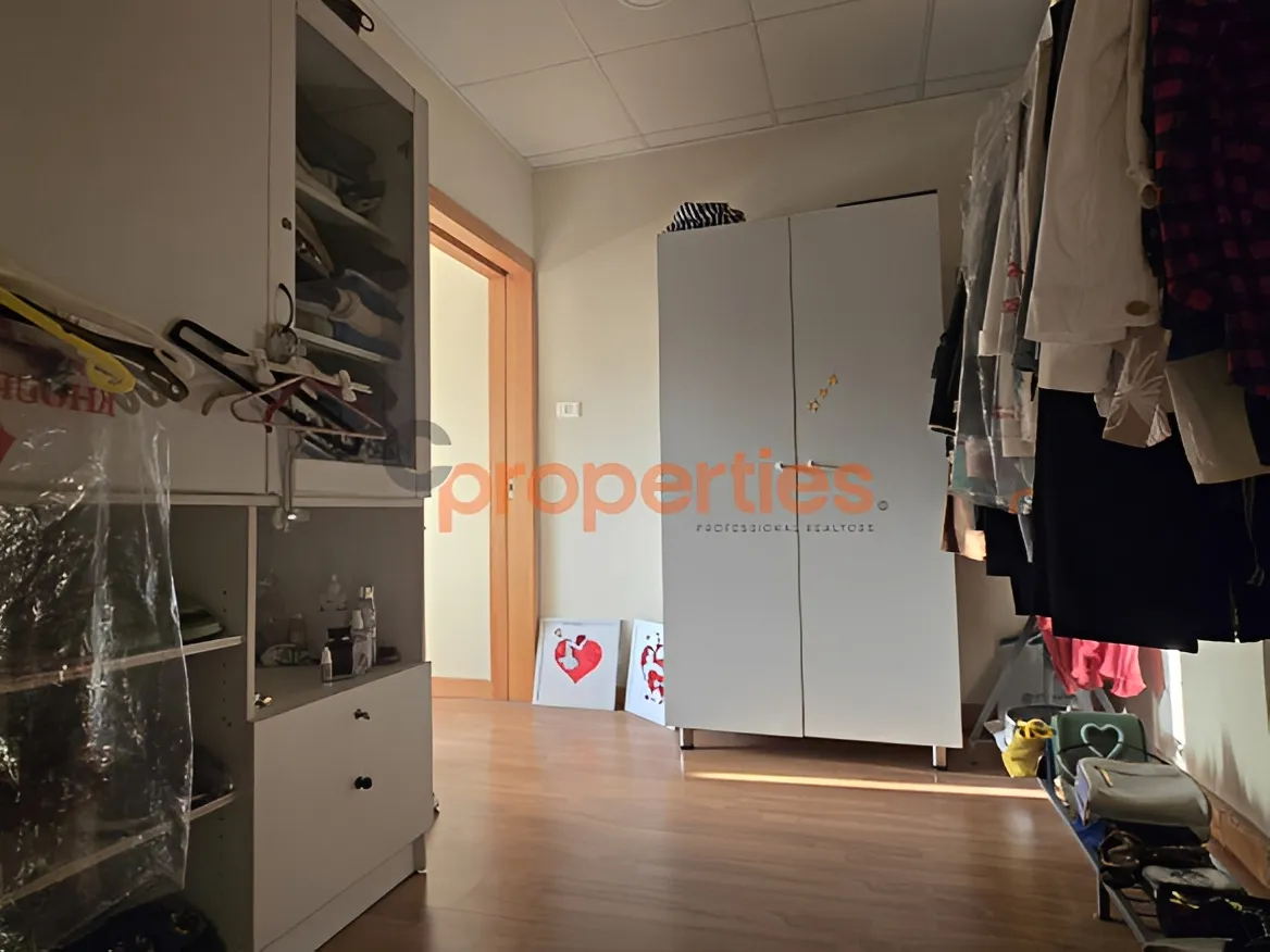 Office for Rent in Forn El Chebbak