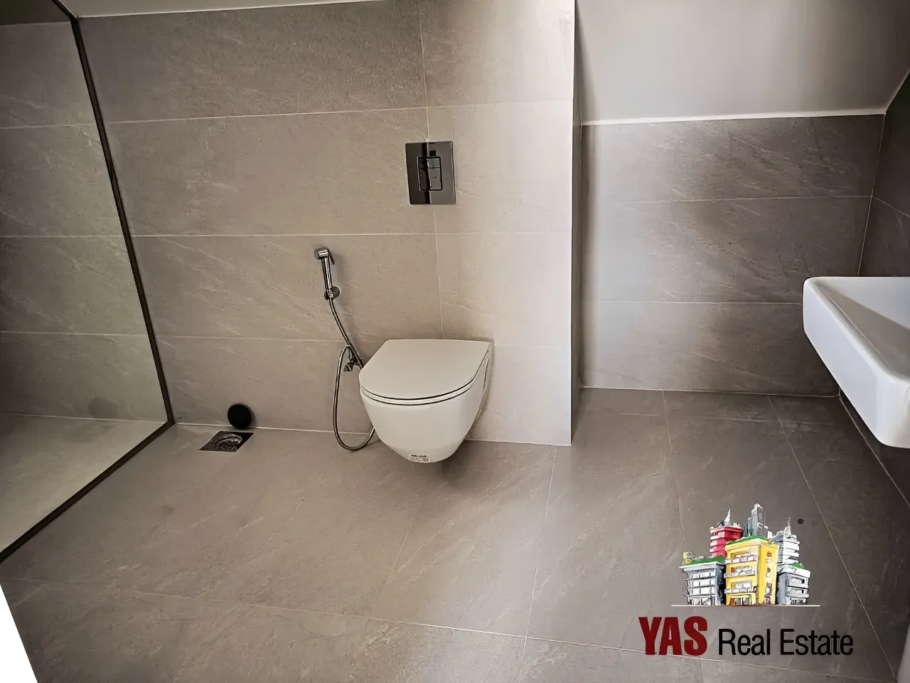 Apartment for Sale in Jamhour - 4 bed, 6 bath