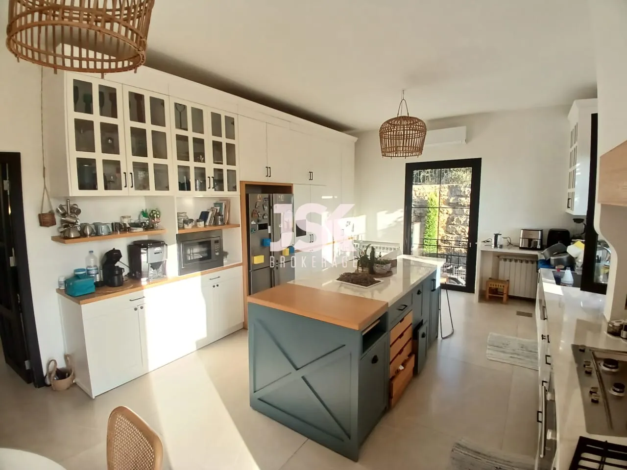 Villa for Sale in Roumieh