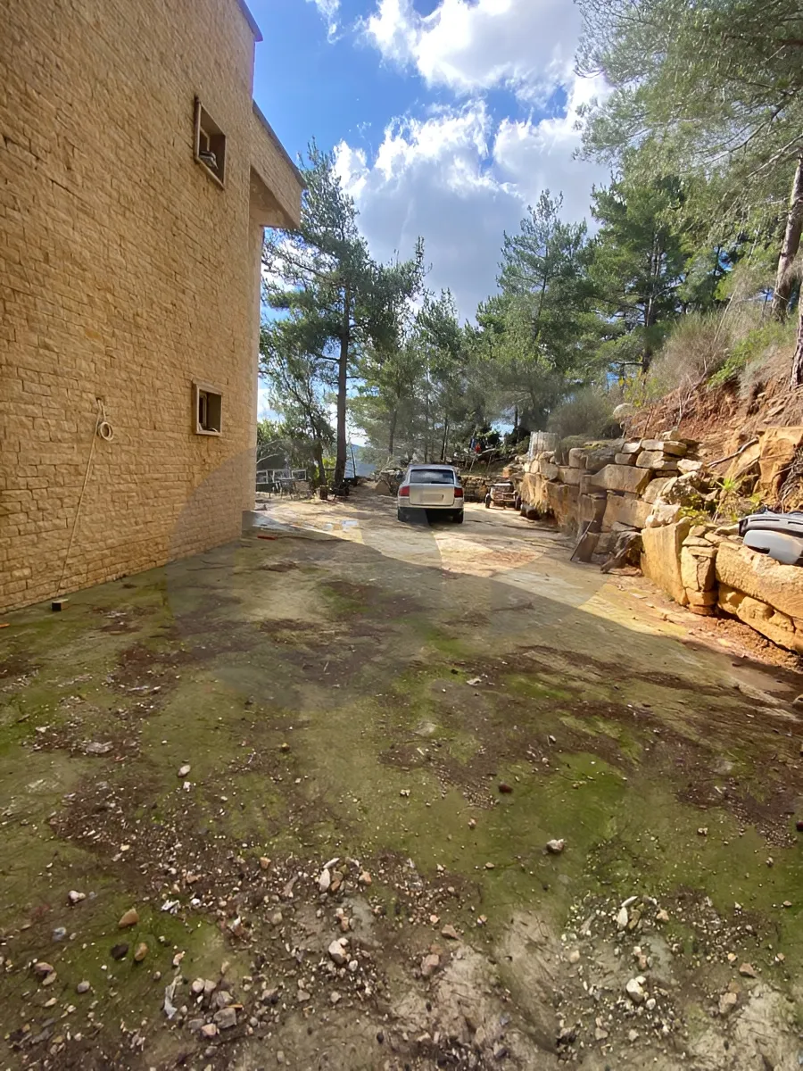 Villa for Sale in Baisour
