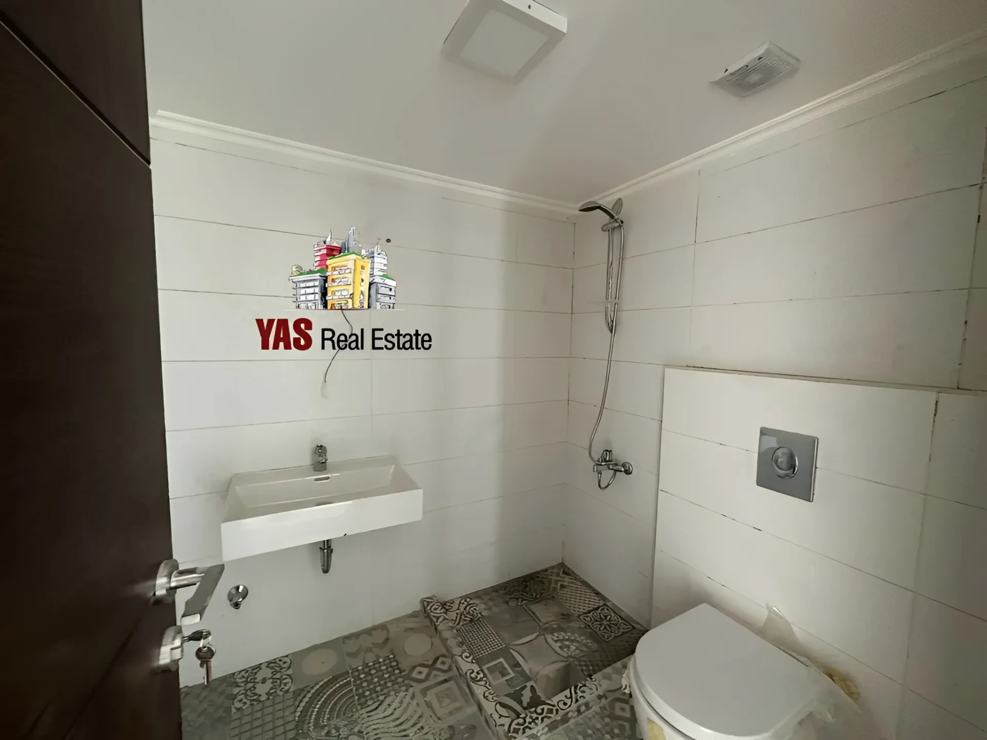 Apartment for Sale in Ballouneh