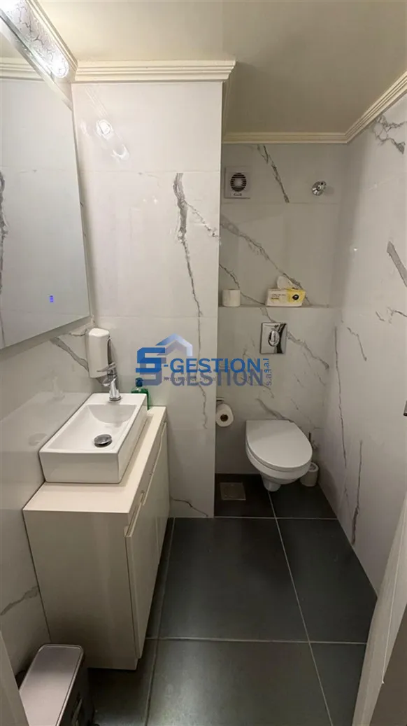 Office for Rent in Achrafieh
