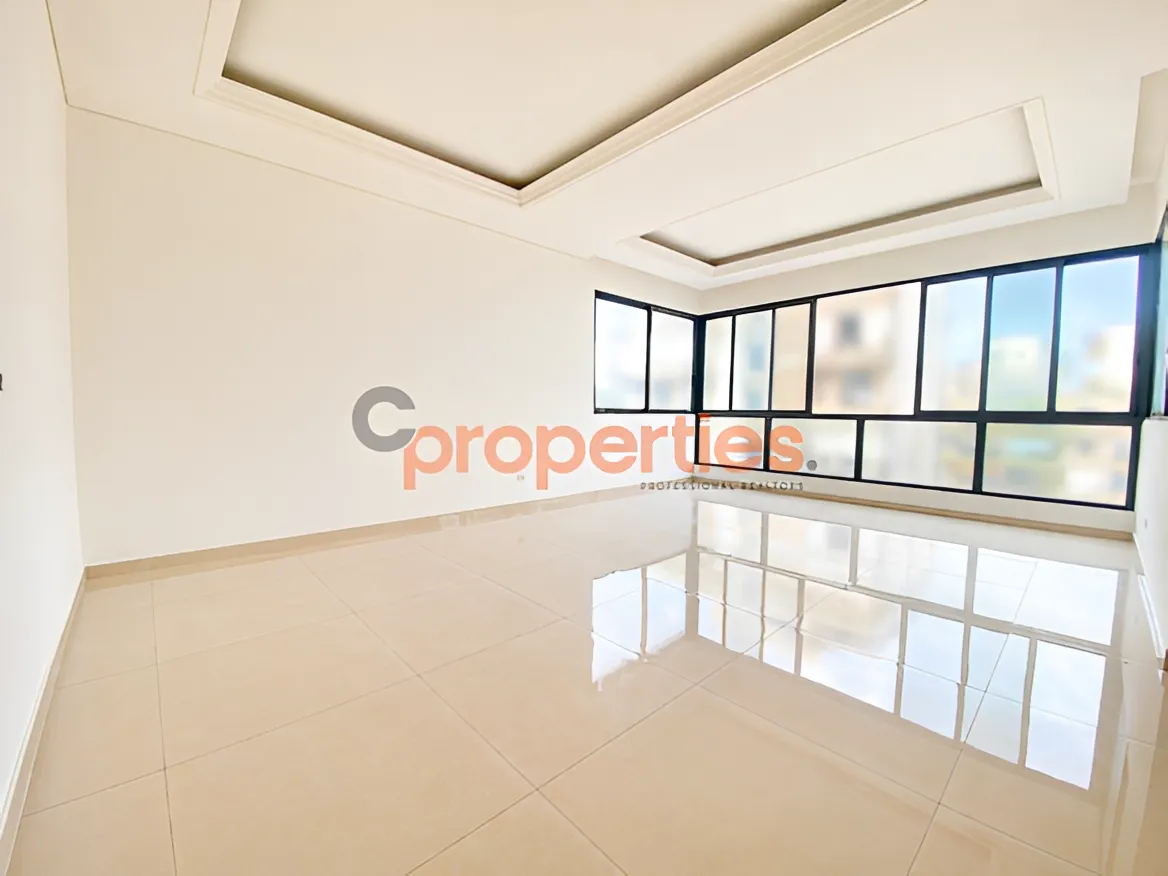 Apartment for Sale in Zalqa - 3 bath