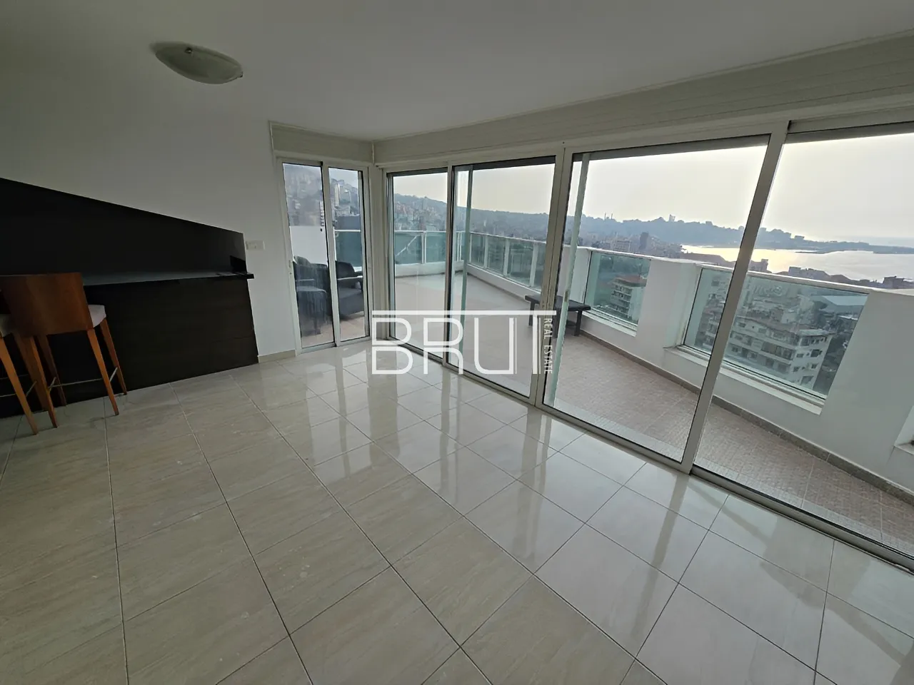Apartment for Sale in Haret Sakher