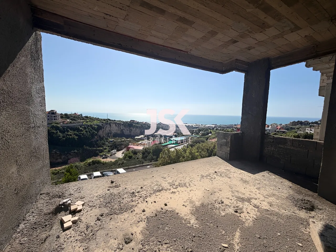 Building for Sale in Edde