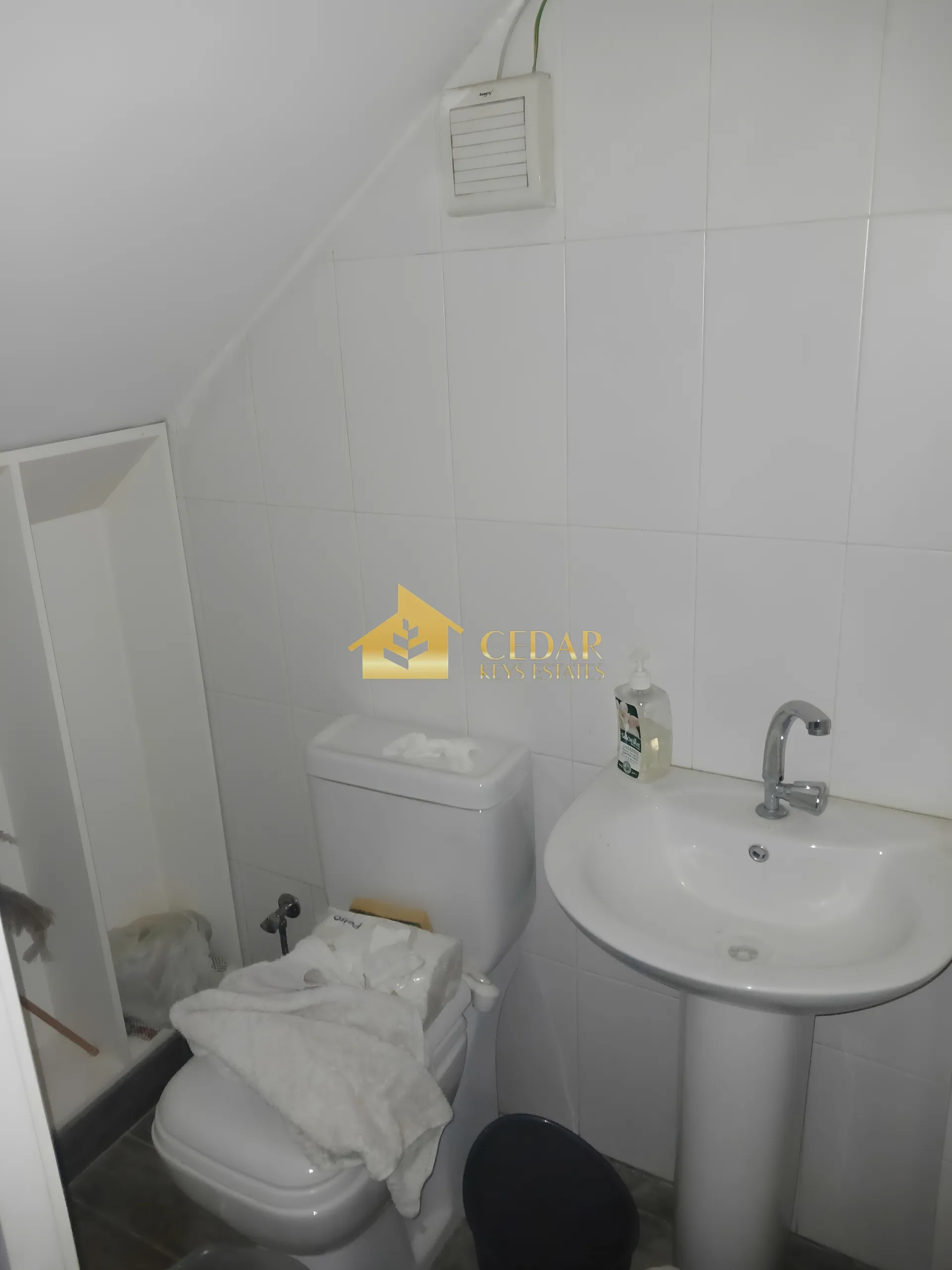 Commercial Commercial for sale in Mazraa, Bayrut, Lebanon