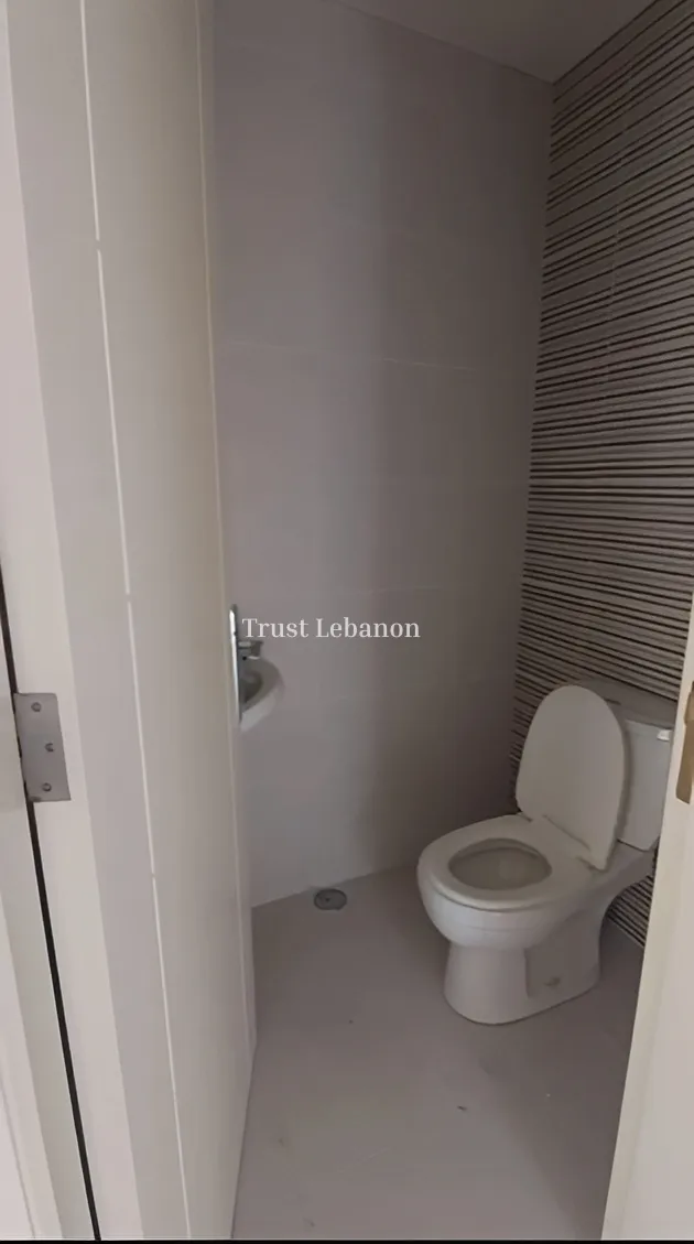 Apartment for sale in Qornet El Hamra, Lebanon - 2 bed, 2 bath