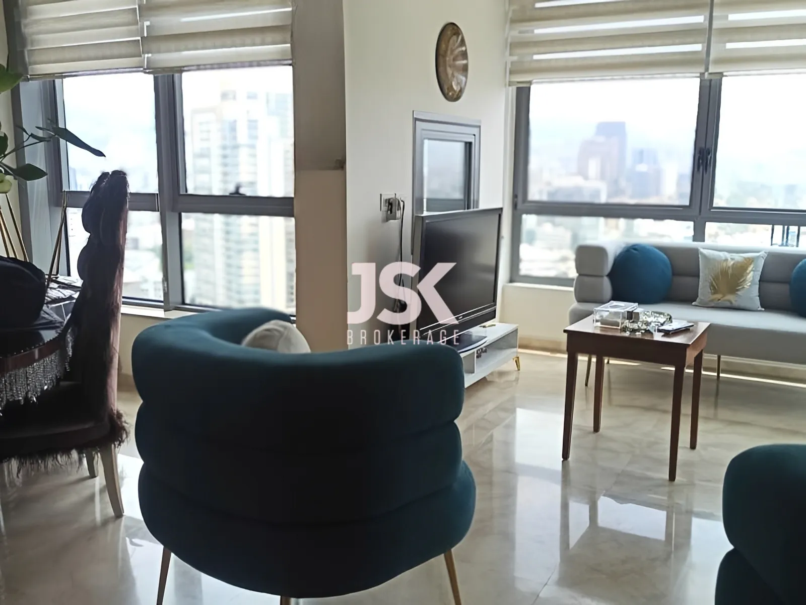 Apartment for Sale in Achrafieh - 2 bed