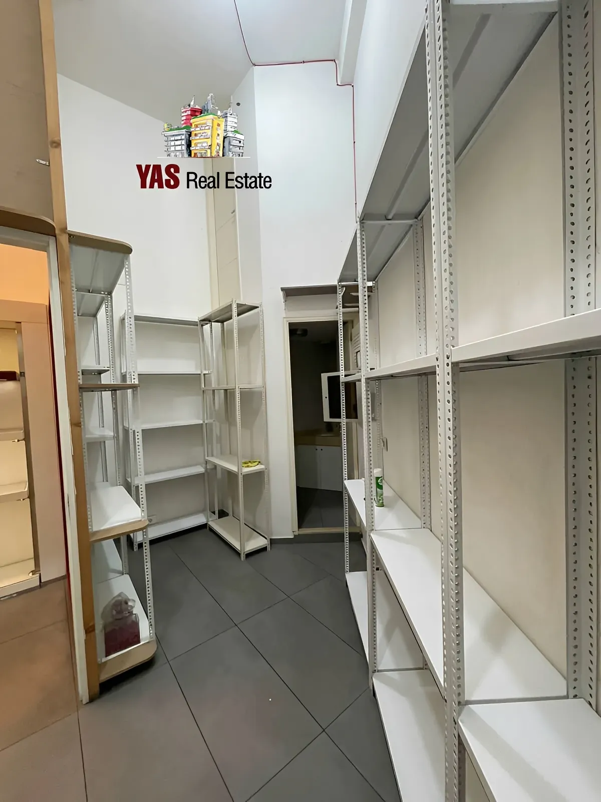 Shop for rent in Ajaltoun