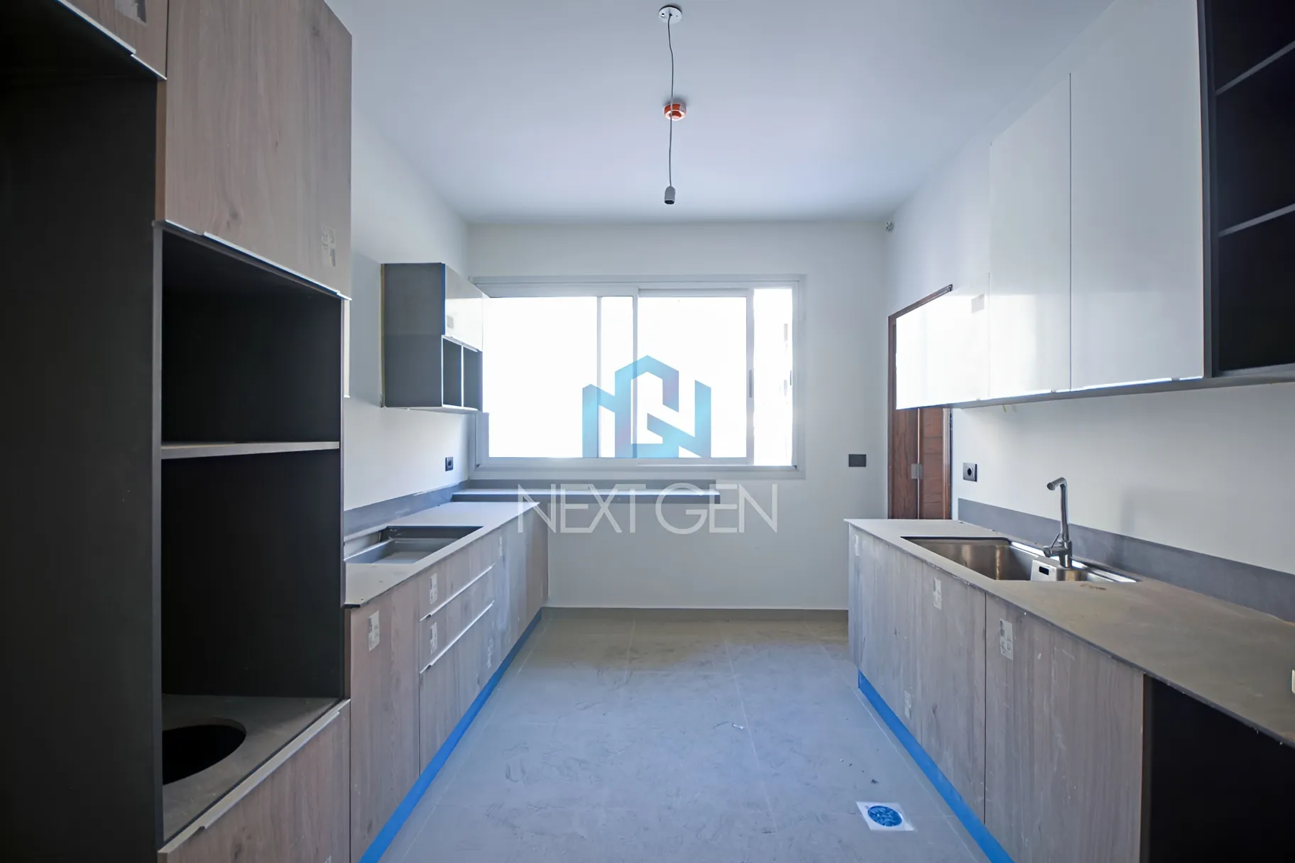 Apartment for sale in Ras Beirut, Beirut, Lebanon - 3 bed, 4 bath