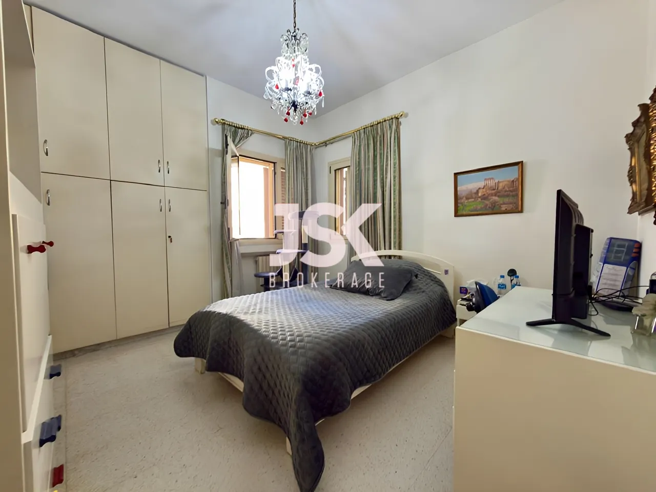 Apartment for Sale in Sioufi