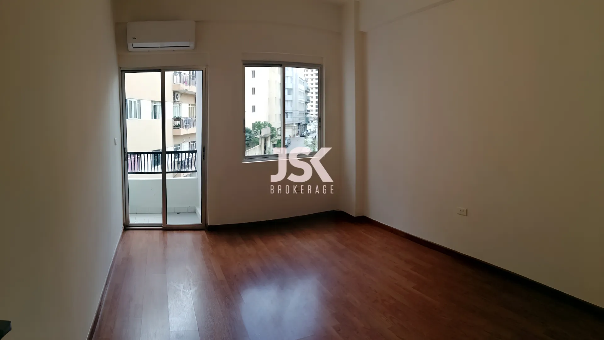 Office for Rent in Achrafieh