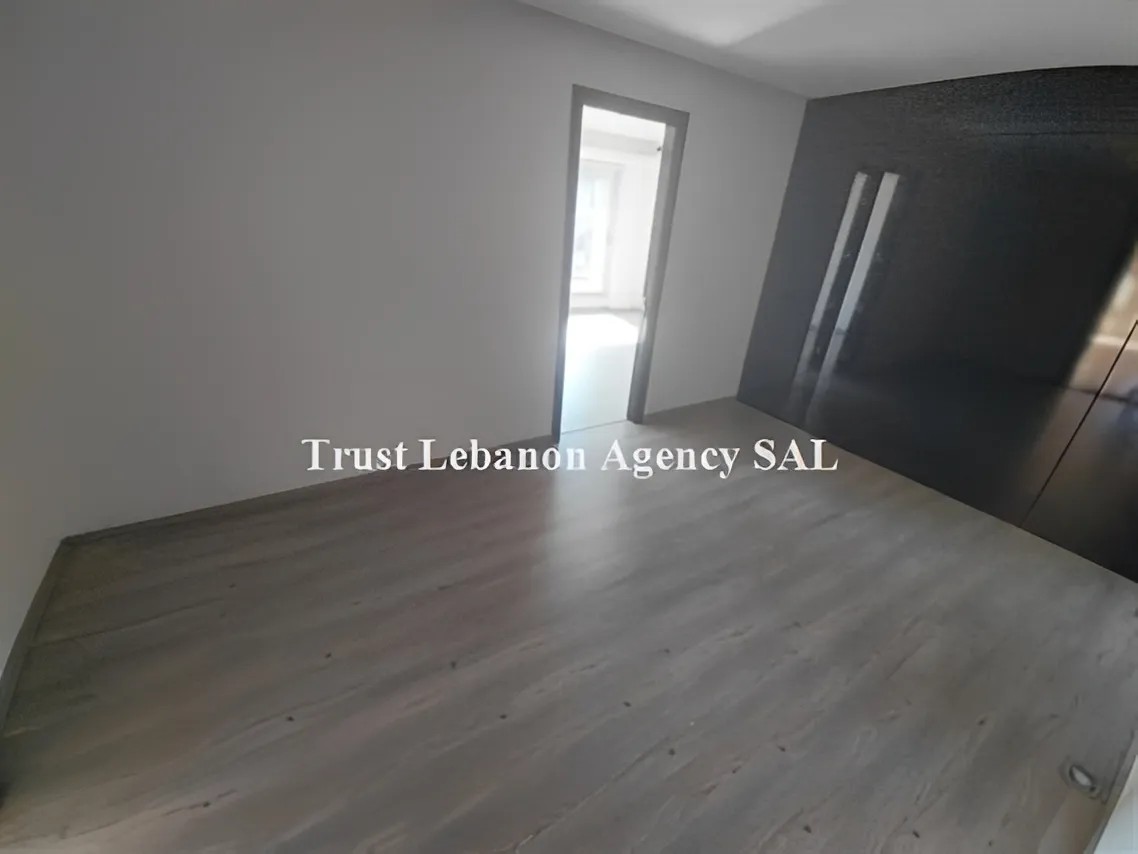 Shop for rent in Metn, Dekweneh
