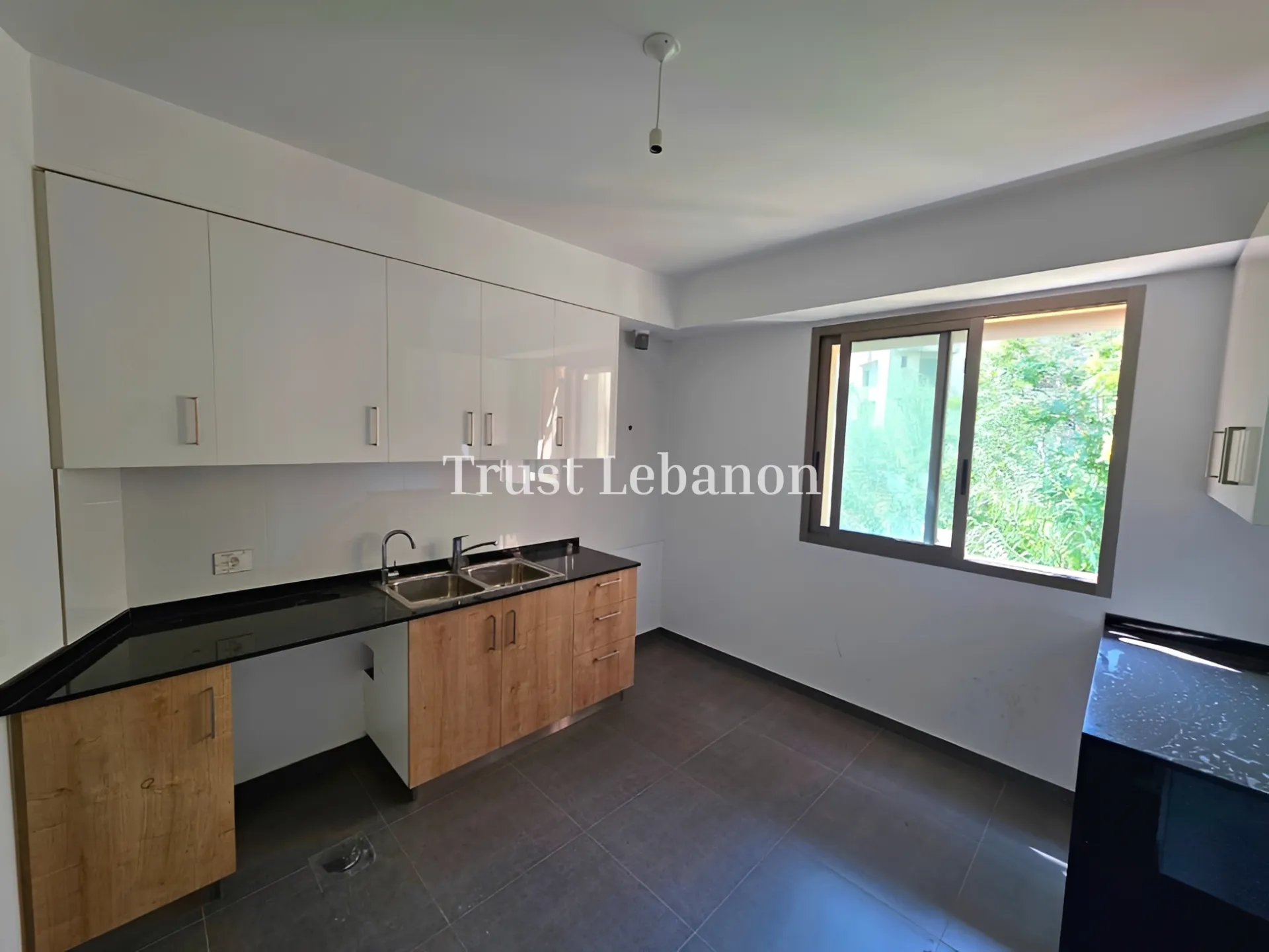 Apartment for sale in Louaizeh, Lebanon