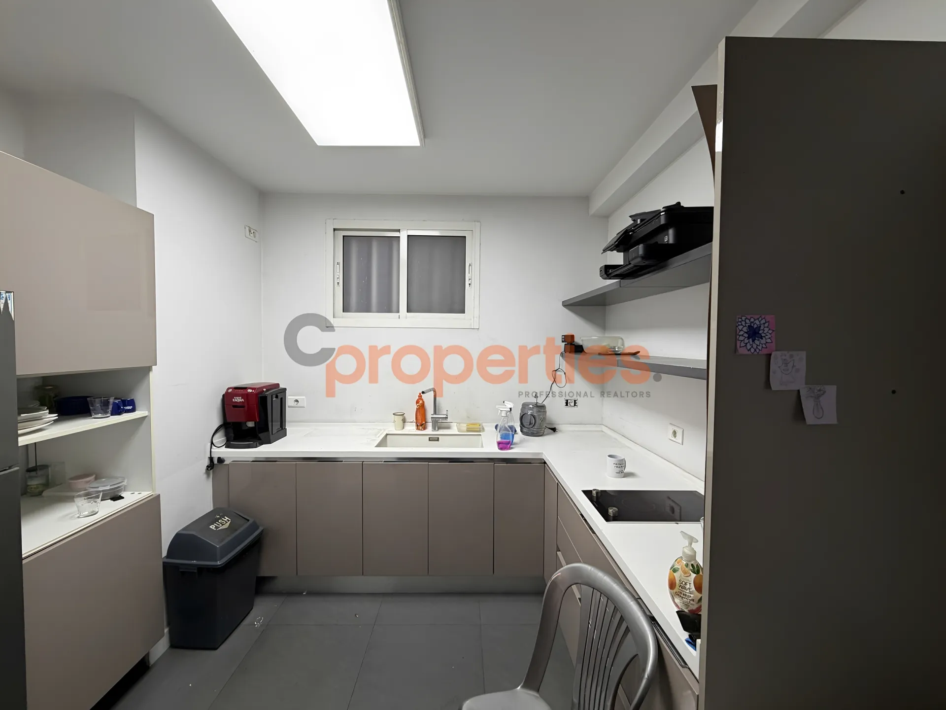 Office for Rent in Achrafieh