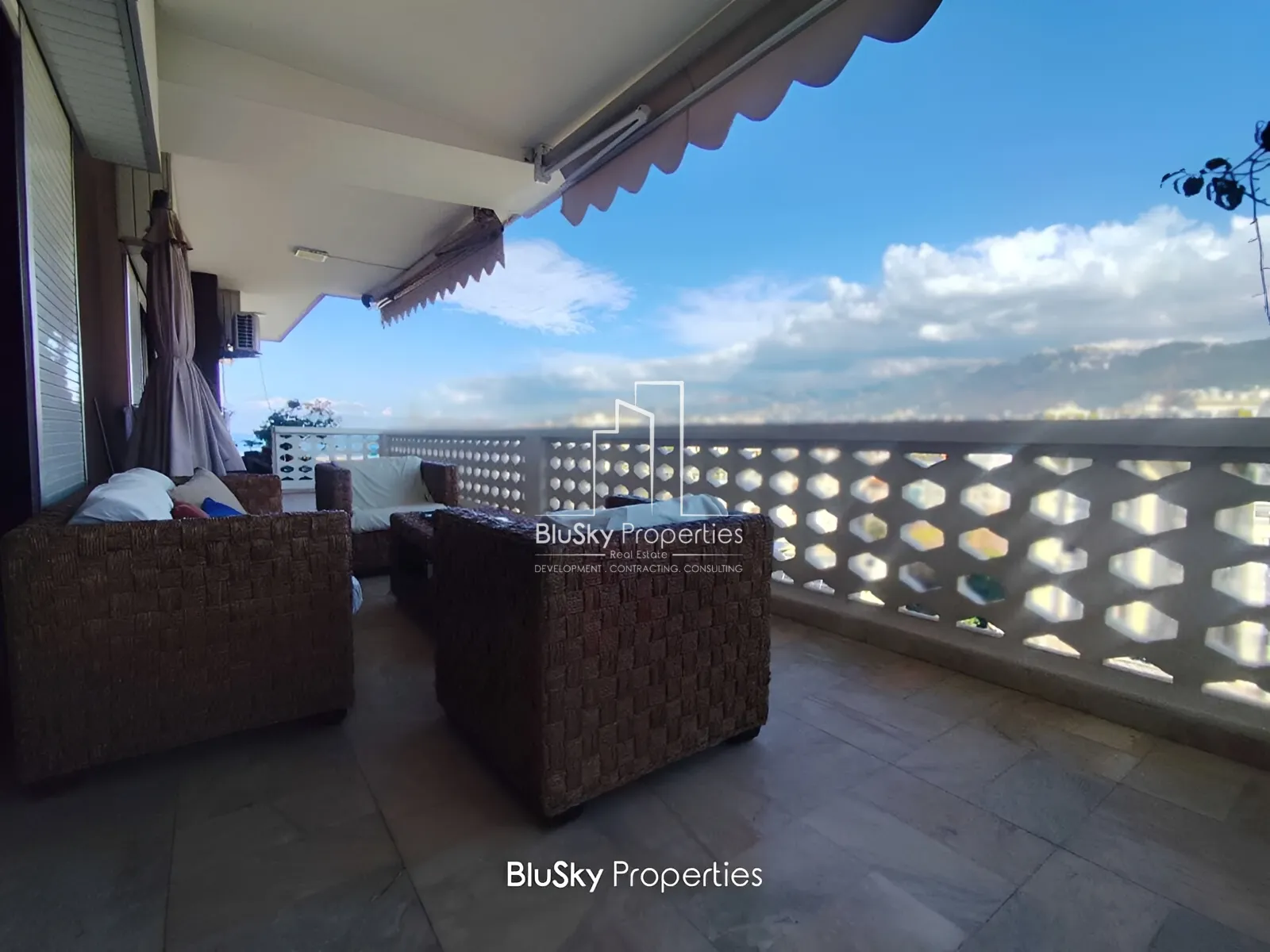 Apartment for Sale in Adonis - 3 bed, 4 bath